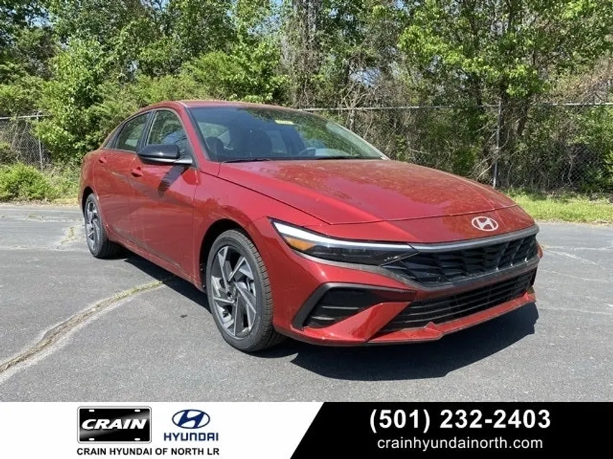 2025 Hyundai Elantra SEL Sport photo 1