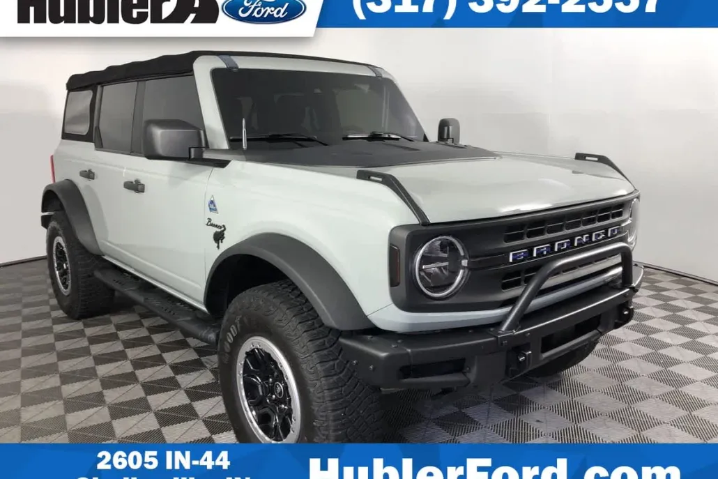 2022 Ford Bronco Black Diamond photo 1