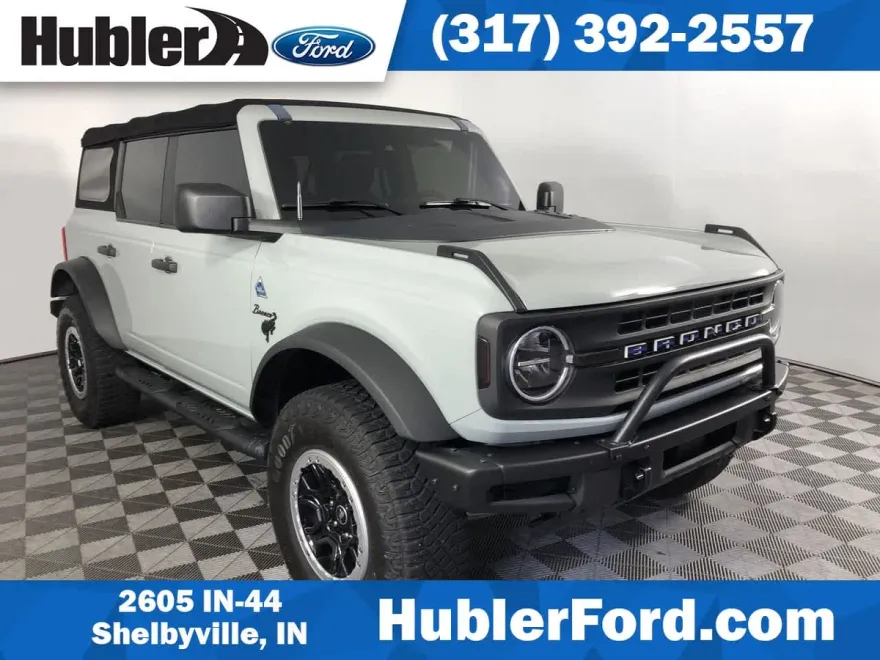 2022 Ford Bronco Black Diamond photo 1
