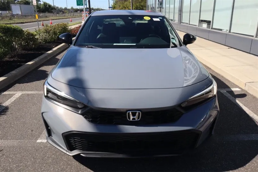 2025 Honda Civic Sport photo 1