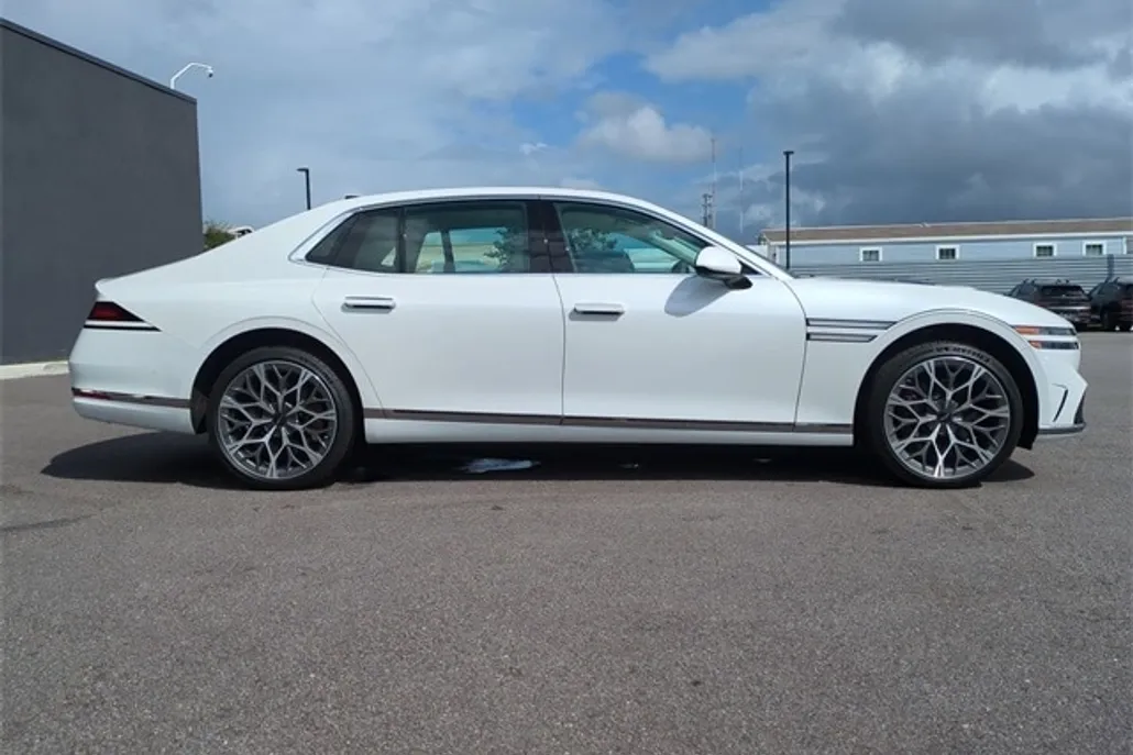 2024 Genesis G90 3.5T E-Supercharger photo 1