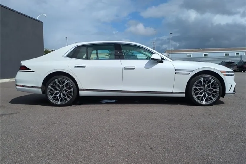 2024 Genesis G90 3.5T E-Supercharger photo 1
