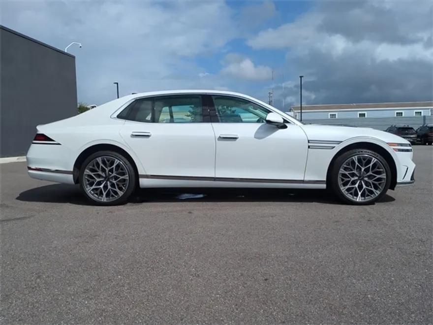2024 Genesis G90 3.5T E-Supercharger photo 1
