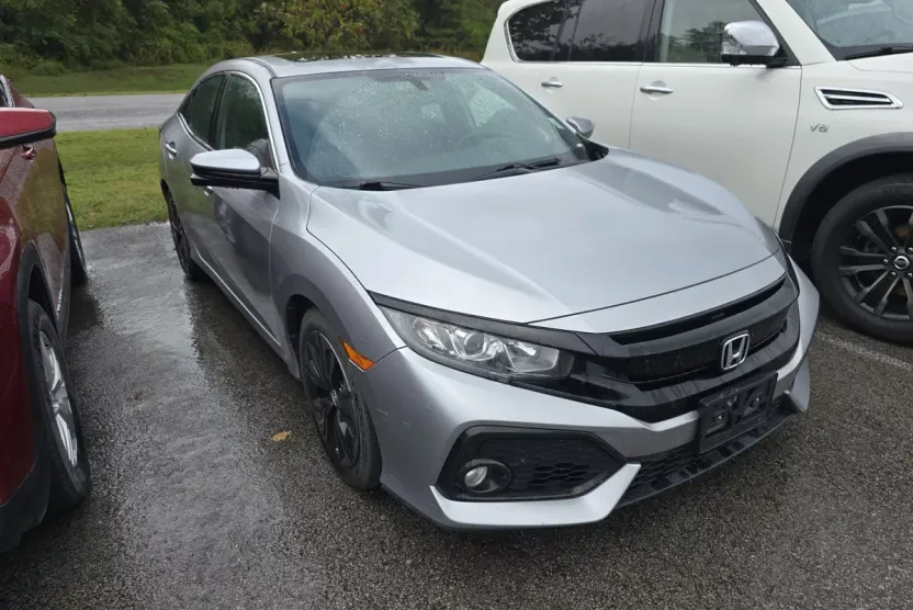 2018 Honda Civic EX-L Hatchback photo 1