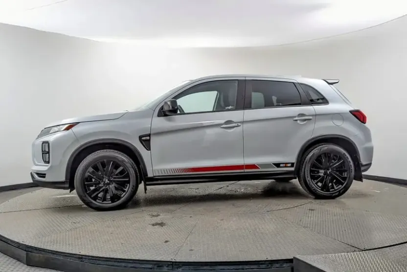 2023 Mitsubishi Outlander Sport ES LE SE photo 1