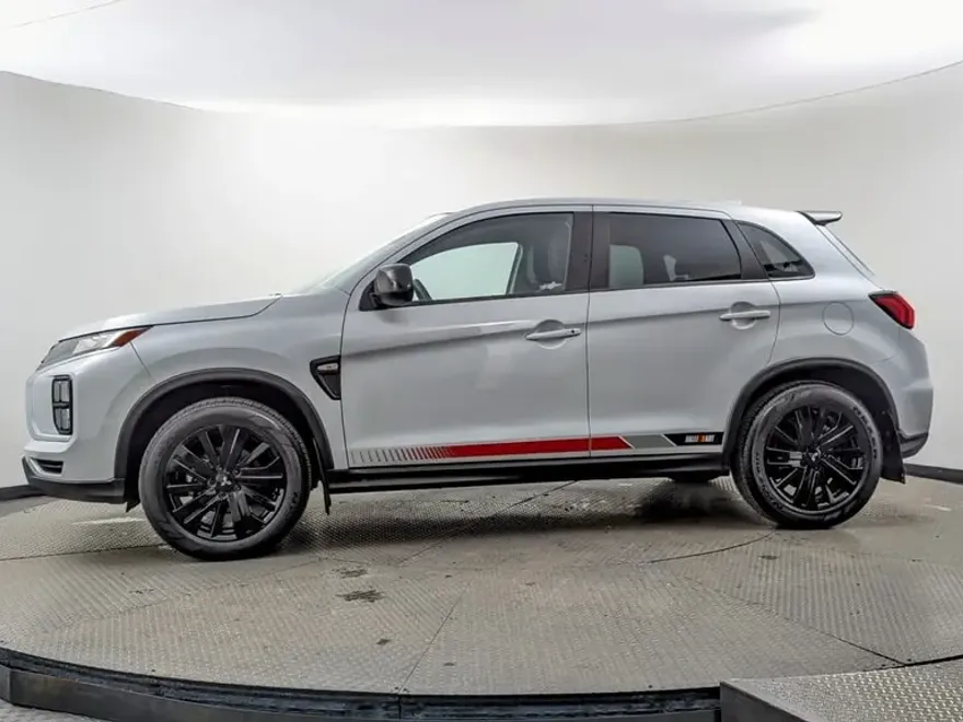 2023 Mitsubishi Outlander Sport ES LE SE photo 1