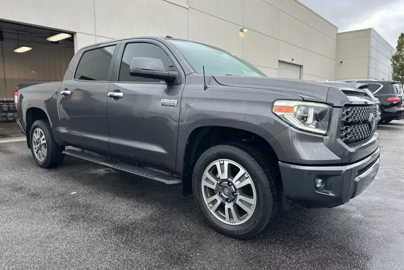 2018 Toyota Tundra Platinum photo 1