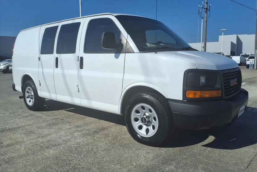2014 Gmc Savana 1500 Cargo photo 1