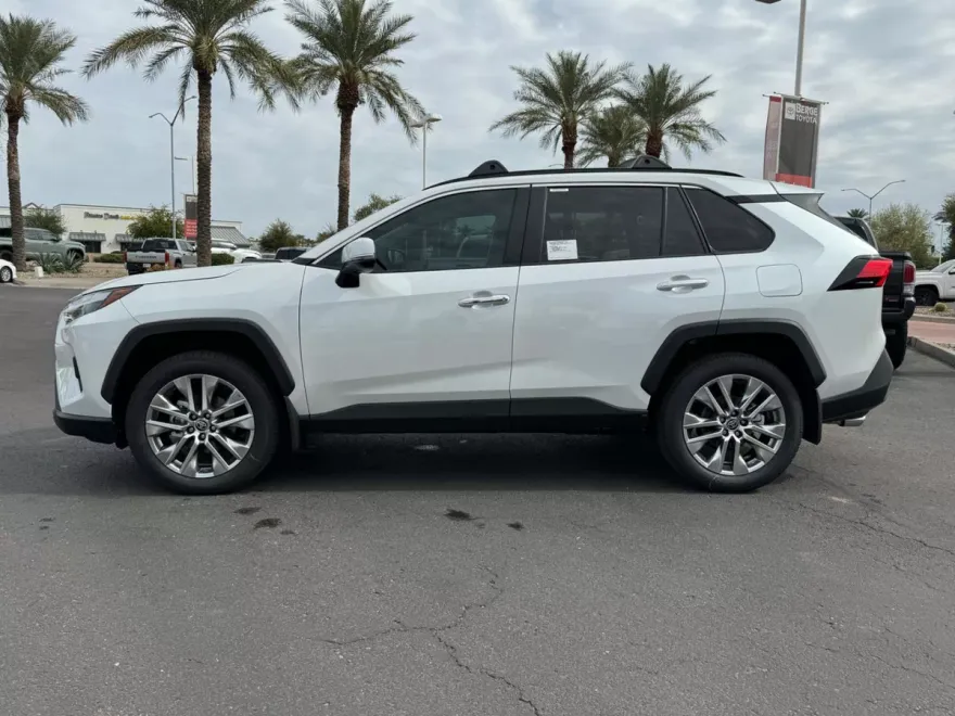 2025 Toyota RAV4 Limited photo 1
