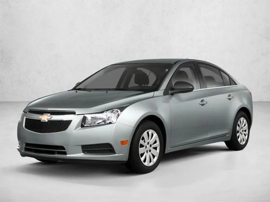 2013 Chevrolet Cruze LS photo 1