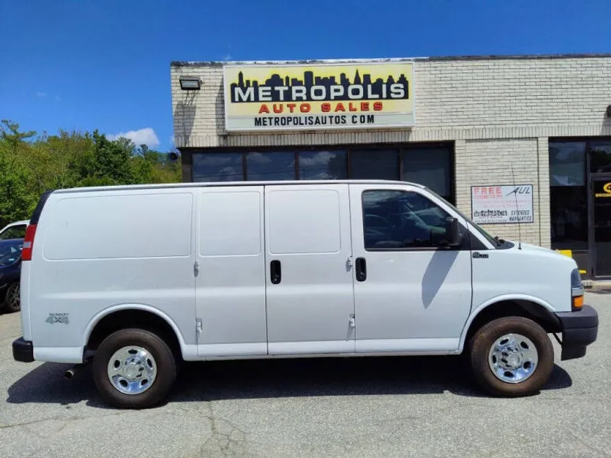 2018 Chevrolet Express 2500 Cargo Van photo 1