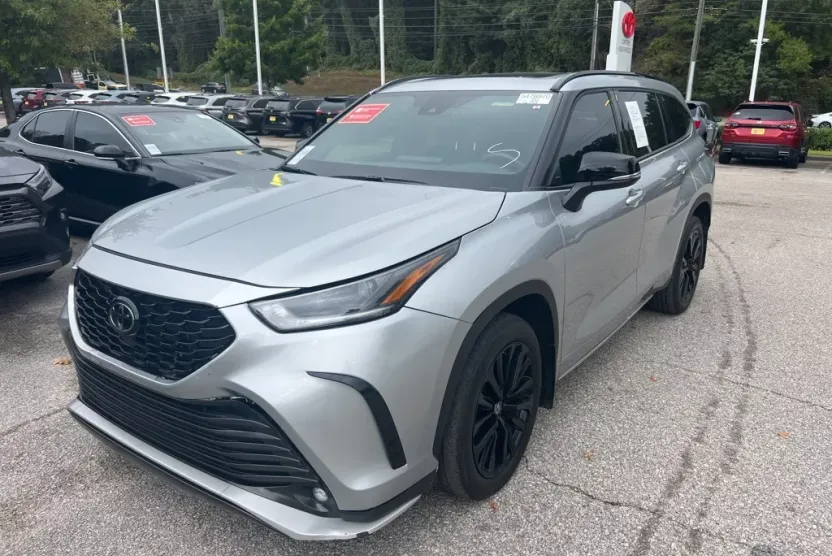 2024 Toyota Highlander XSE photo 1