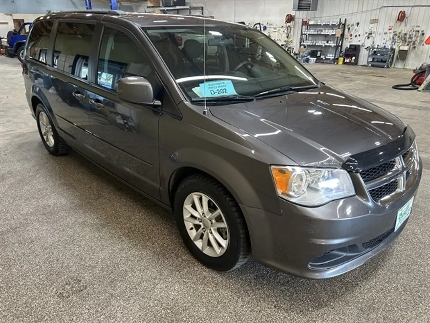 2016 Dodge Grand Caravan SXT photo 1