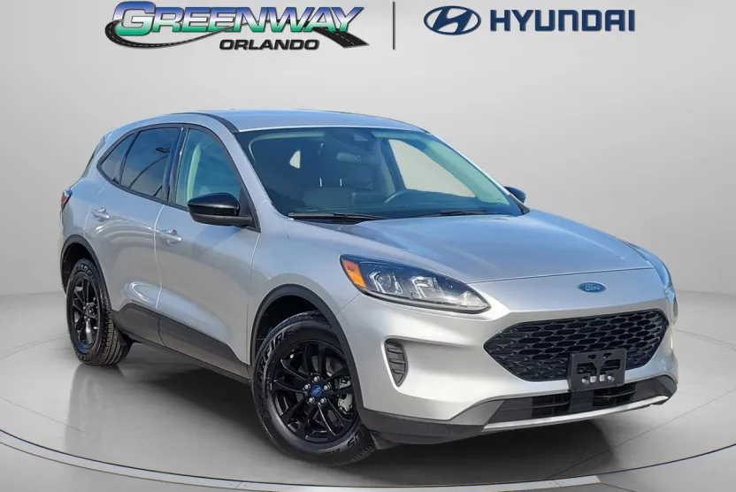 2020 Ford Escape SE Sport Hybrid photo 1