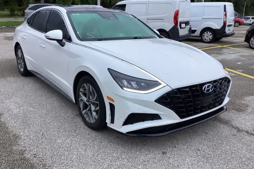 2022 Hyundai Sonata SEL photo 1