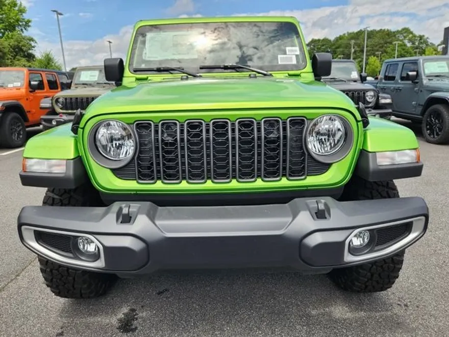 2025 Jeep Gladiator Sport photo 1