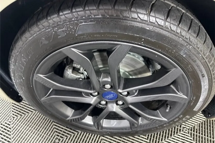 2018 Ford Fusion SE photo 1