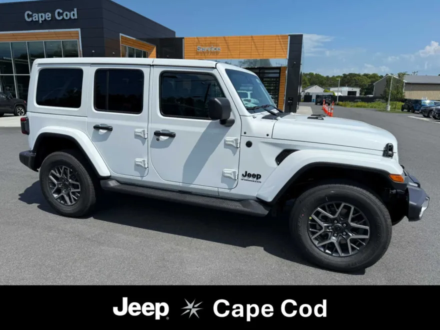 2025 Jeep Wrangler Sahara photo 1