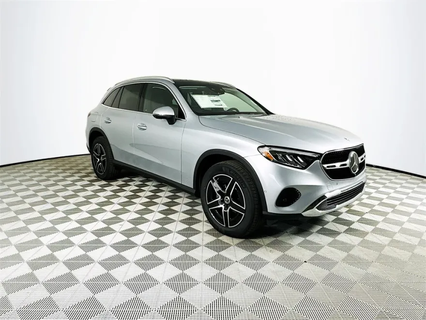 2026 Mercedes Benz GLC 300 4MATIC photo 1