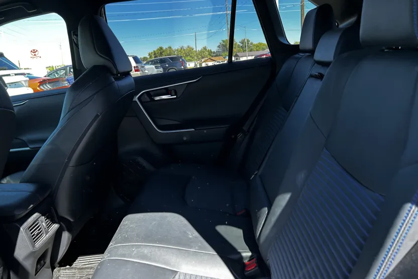 2020 Toyota RAV4 Hybrid XSE photo 1