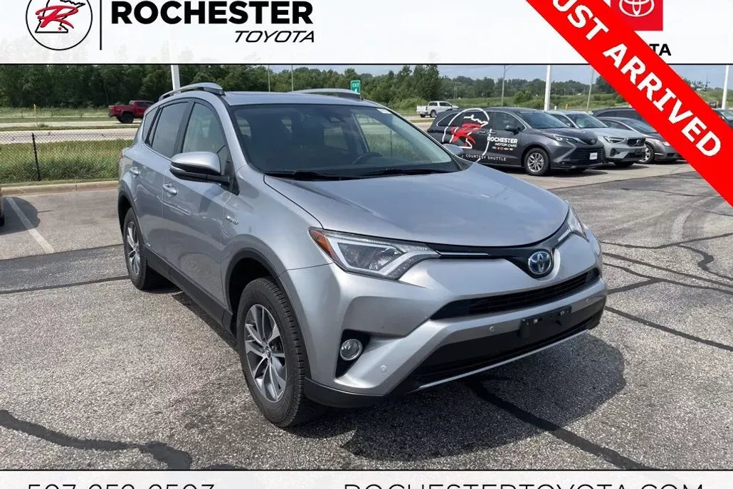 2018 Toyota RAV4 Hybrid XLE photo 1