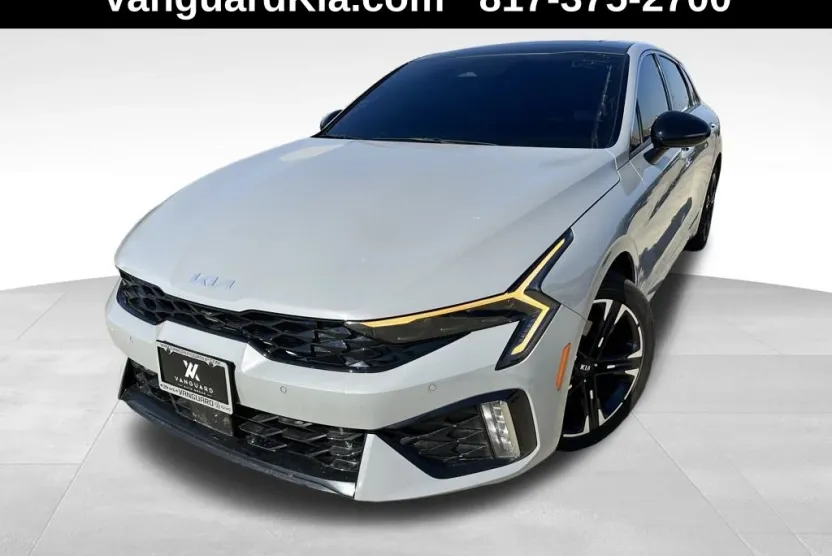 2025 Kia K5 GT-Line photo 1