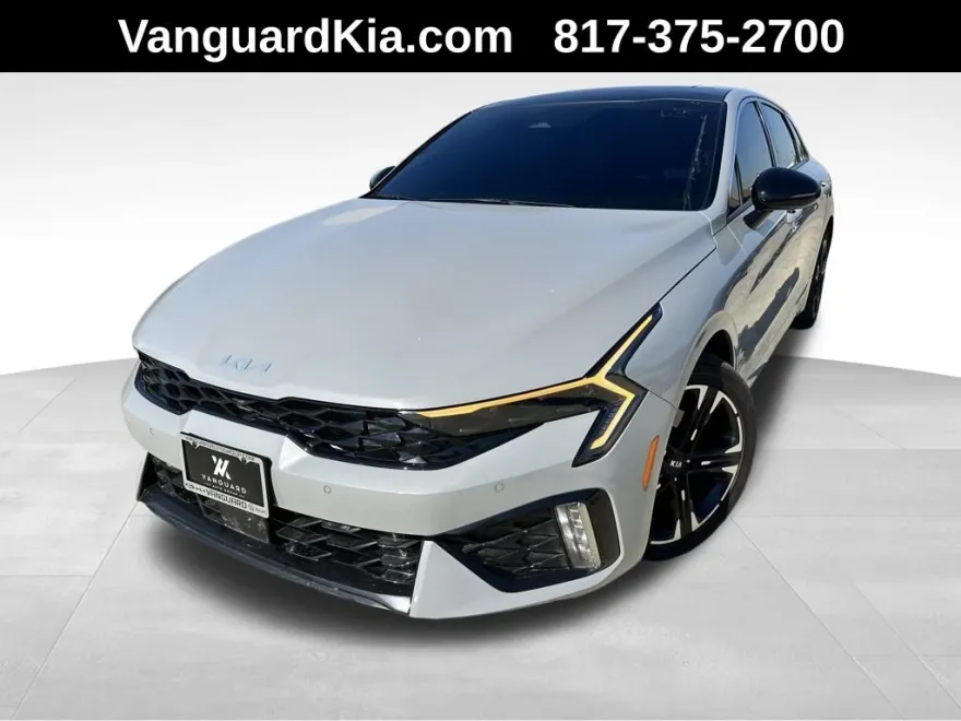 2025 Kia K5 GT-Line photo 1