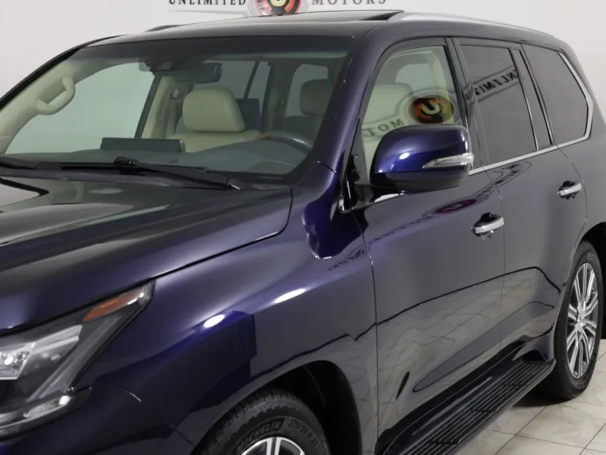 2017 Lexus LX 570 photo 44