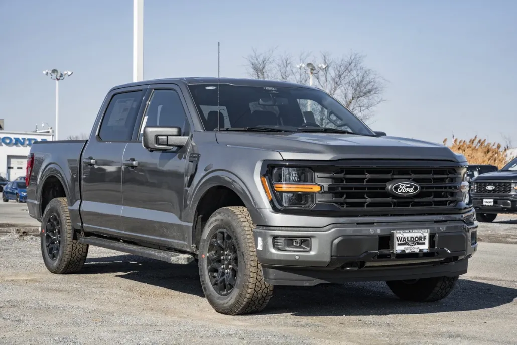 2025 Ford F-150 XLT photo 1