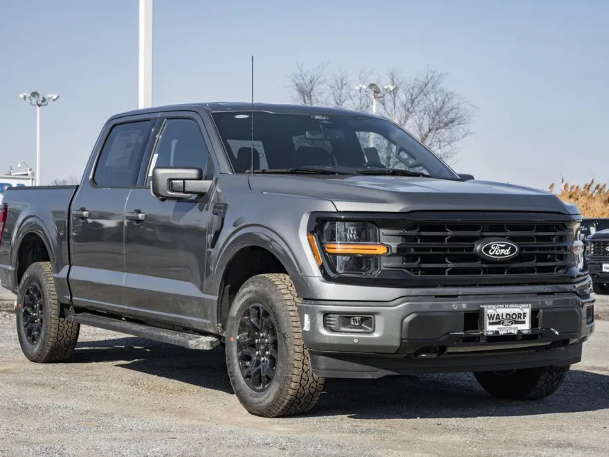 2025 Ford F-150 XLT photo 1