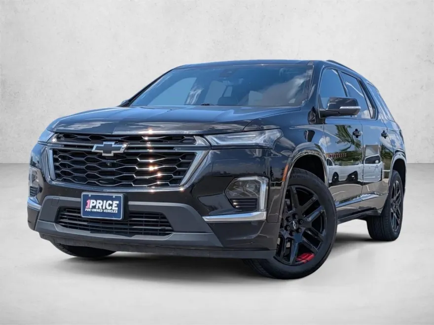 2023 Chevrolet Traverse Premier photo 1
