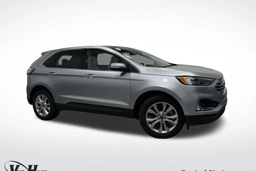2024 Ford Edge Titanium photo 1