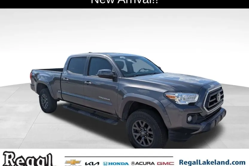 2021 Toyota Tacoma SR5 photo 1