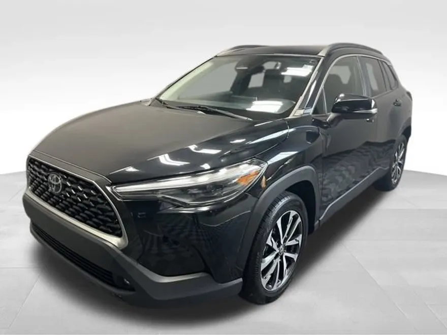 2024 Toyota Corolla Cross XLE photo 1