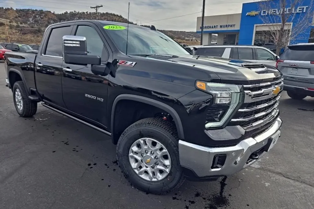 2025 Chevrolet Silverado 2500HD LTZ photo 1
