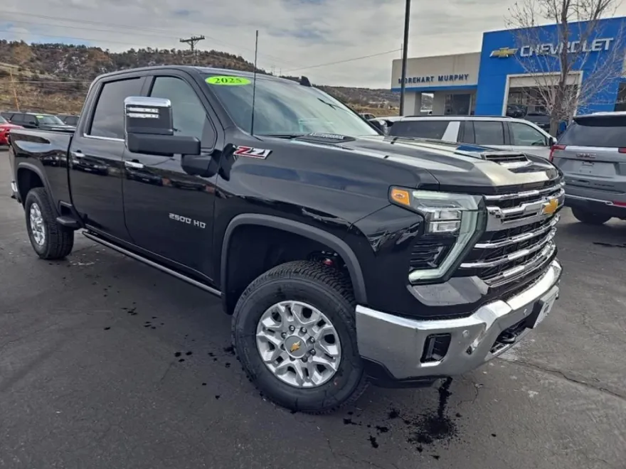 2025 Chevrolet Silverado 2500HD LTZ photo 1
