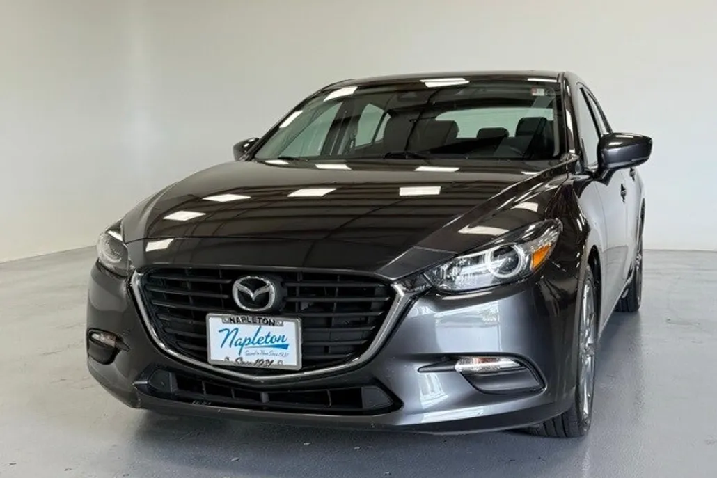 2018 Mazda Mazda3 Touring photo 1