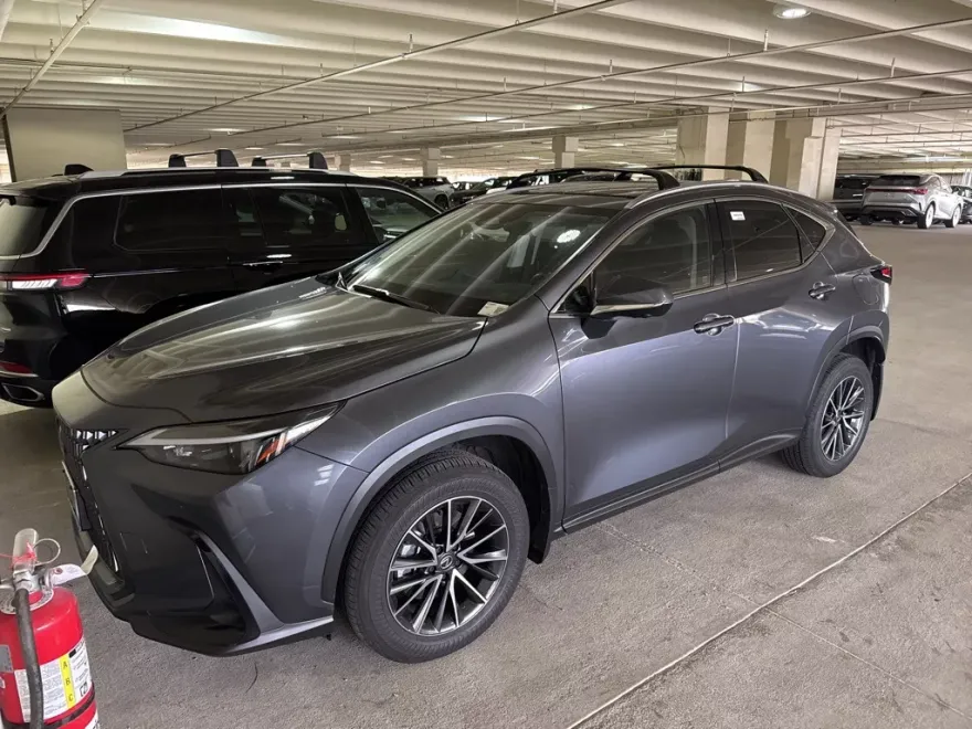 2025 Lexus NX 350h Premium photo 1