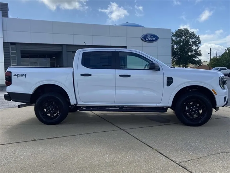 2025 Ford Ranger XLT photo 1