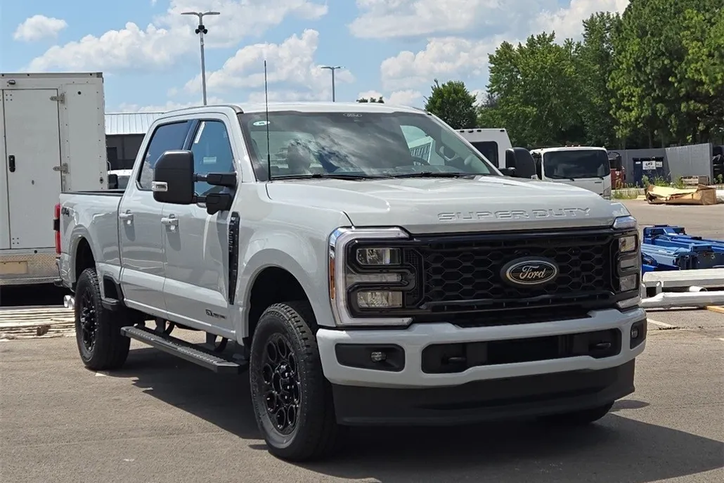 2025 Ford F-250 photo 1