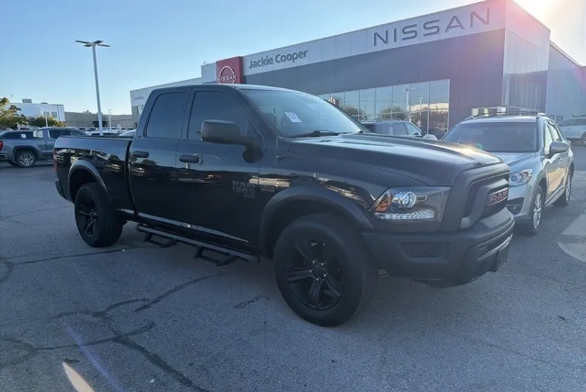2021 Ram 1500 SLT photo 1