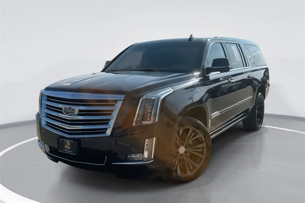 2017 Cadillac Escalade ESV Platinum photo 1