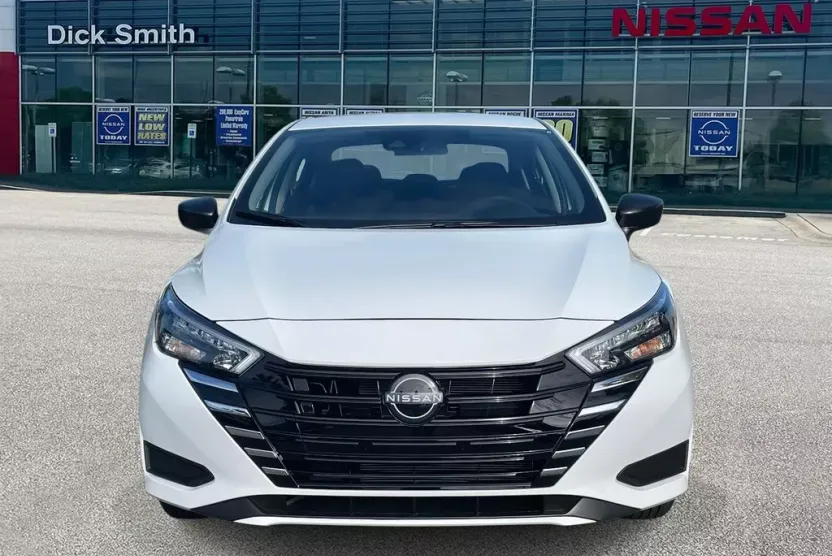 2025 Nissan Versa S photo 1