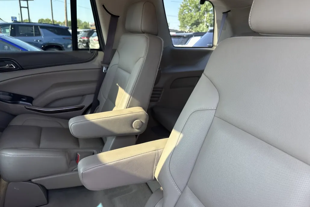 2019 Gmc Yukon SLT photo 1