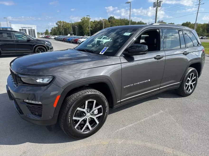 2024 Jeep Grand Cherokee Limited photo 1