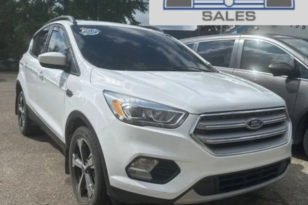 2018 Ford Escape SEL photo 1