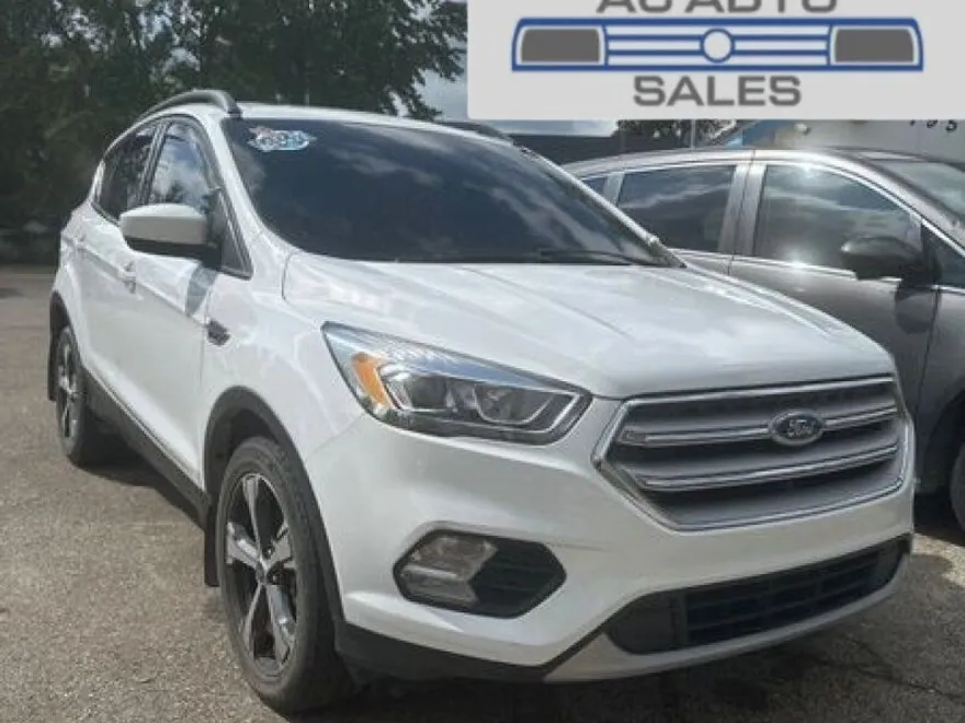 2018 Ford Escape SEL photo 1