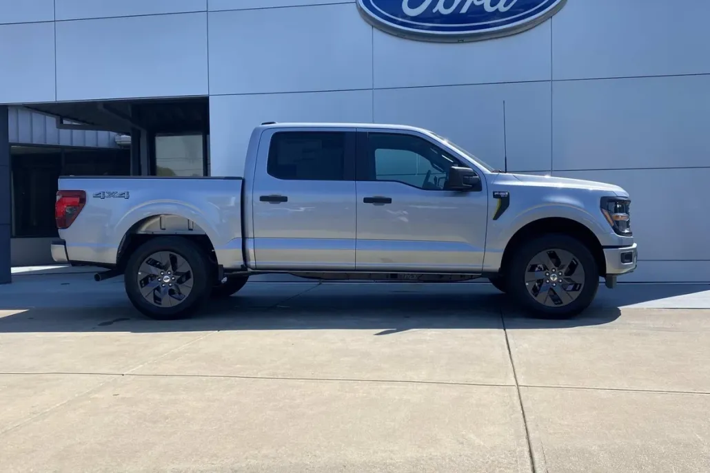 2025 Ford F-150 STX photo 1