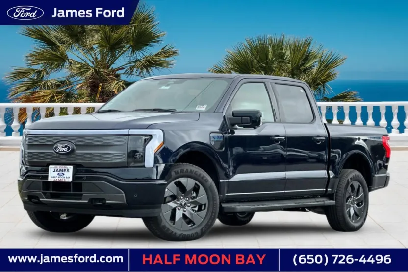 2025 Ford F-150 Lightning Lariat photo 1