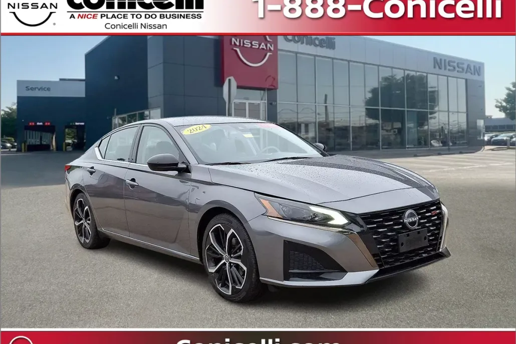 2024 Nissan Altima 2.5 SR photo 1